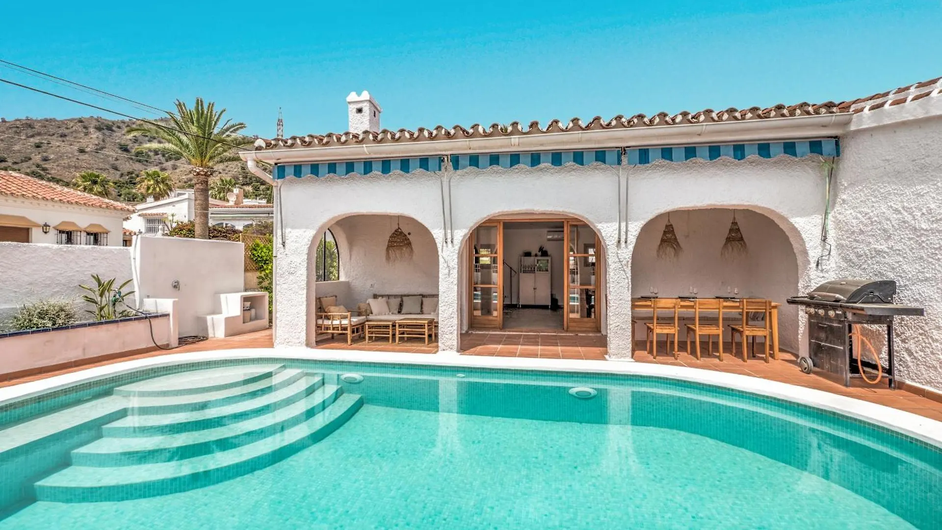 Villa In Mediterranean Style With Private Pool Nerja